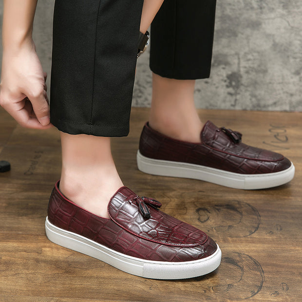 Men's Korean-style Business Casual Sneakers European Station Large Size Fashion Tassel Catwalk Slip On Leather Shoes